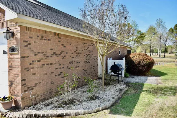 1413 Blue Heron Pt., Manning, SC 29102