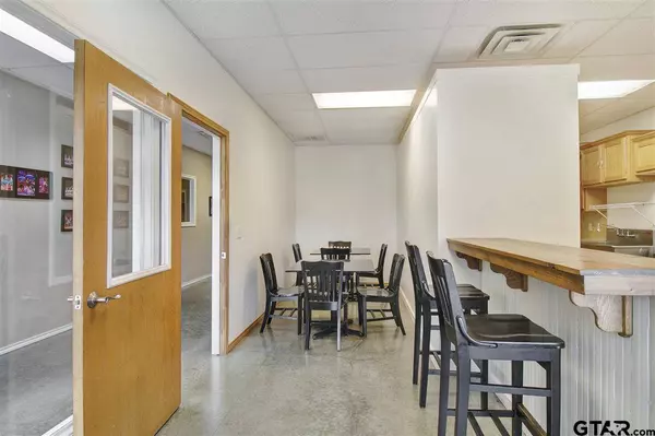 2237 N Edwards, Mt Pleasant, TX 75455