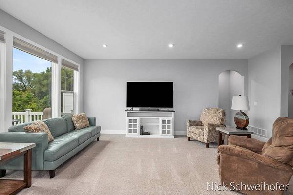 3052 Brayridge Drive, Jenison, MI 49428