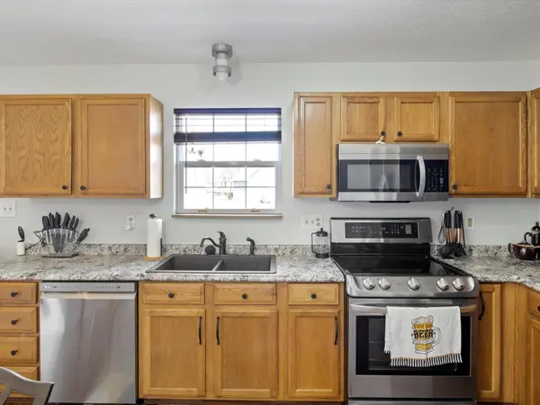 10262 Carmine DR, Noblesville, IN 46060