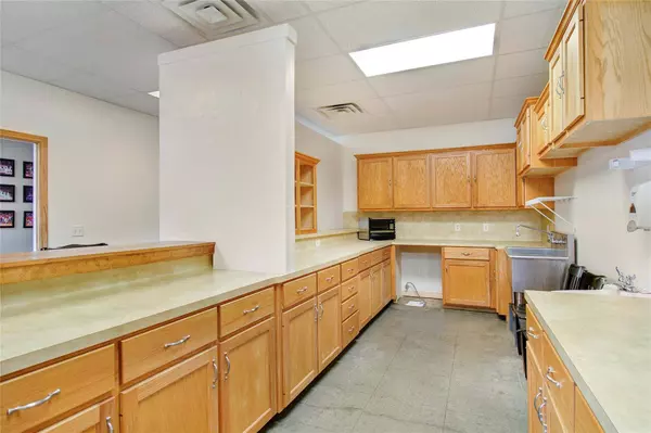 2237 N Edwards, Mount Pleasant, TX 75455