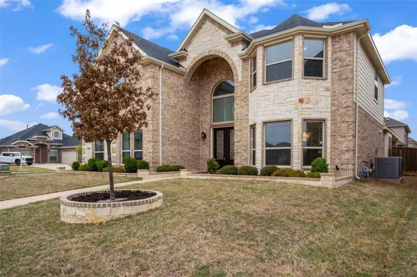 7112 Playa Norte Drive, Grand Prairie, TX 75054