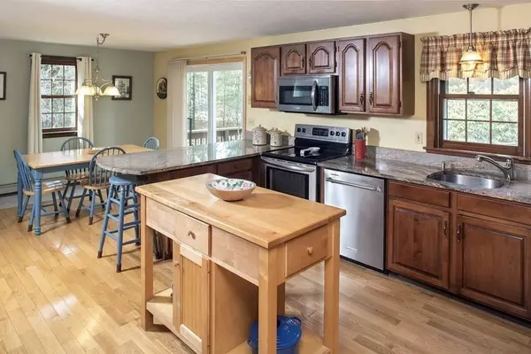 21 Martingale Lane, Plymouth, MA 02360