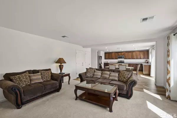 8962 Elk Ravine Dr, Reno, NV 89506