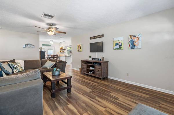 1002 N COLLINS ST, Plant City, FL 33563