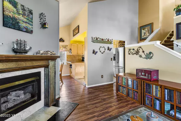 205 88th Ave S, Yakima, WA 98908