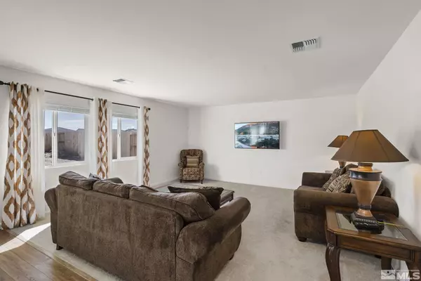 8962 Elk Ravine Dr, Reno, NV 89506