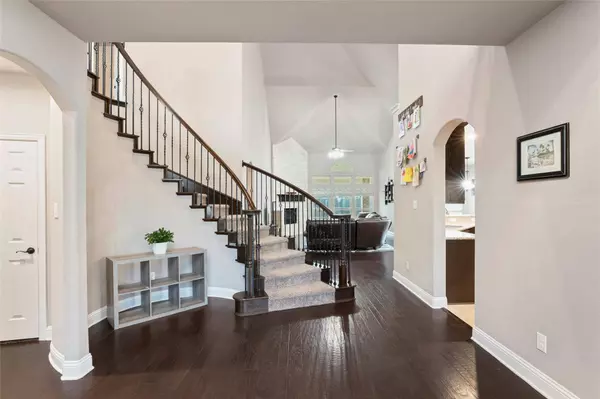 7112 Playa Norte Drive, Grand Prairie, TX 75054