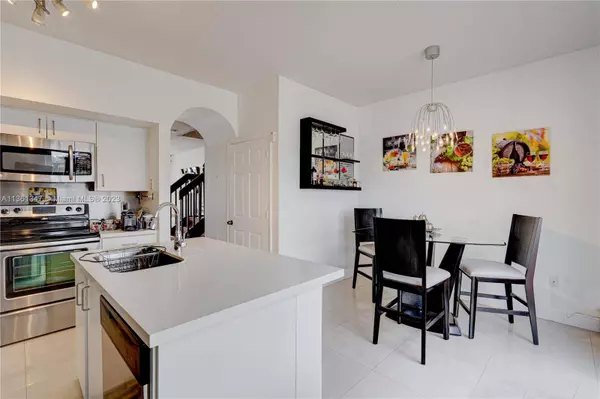 8535 SW 152nd Ave #204, Miami, FL 33193