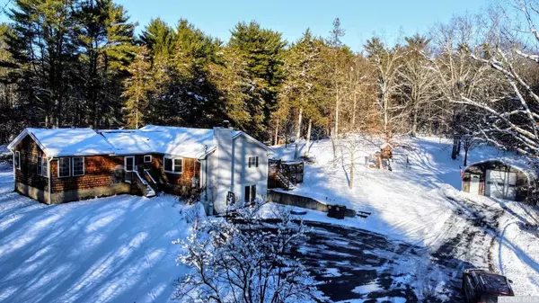 78 Sugar Loaf RD, Earlton, NY 12058