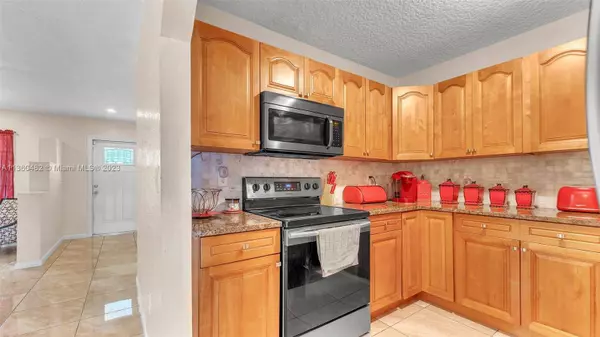 30365 SW 152nd Ct, Homestead, FL 33033