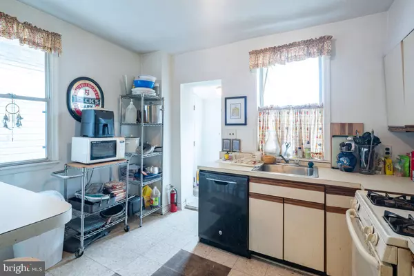 7036 CRESHEIM RD, Philadelphia, PA 19119