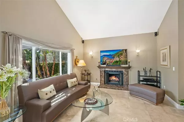 2 Sand, Irvine, CA 92614