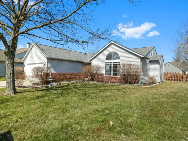 10262 Carmine DR, Noblesville, IN 46060