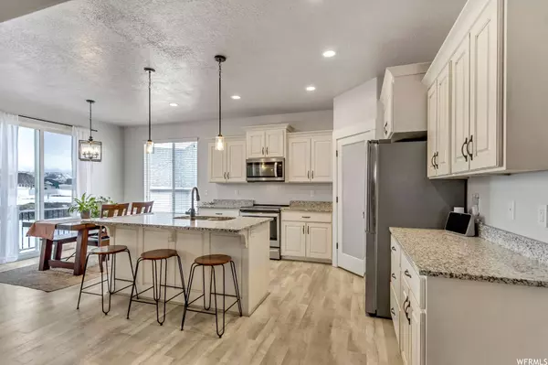 206 E CHRISTLEY LN, Elk Ridge, UT 84651