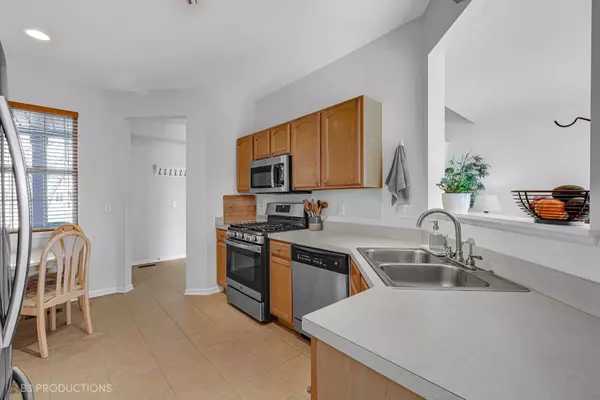 1867 S Wentworth Circle #1867, Romeoville, IL 60446