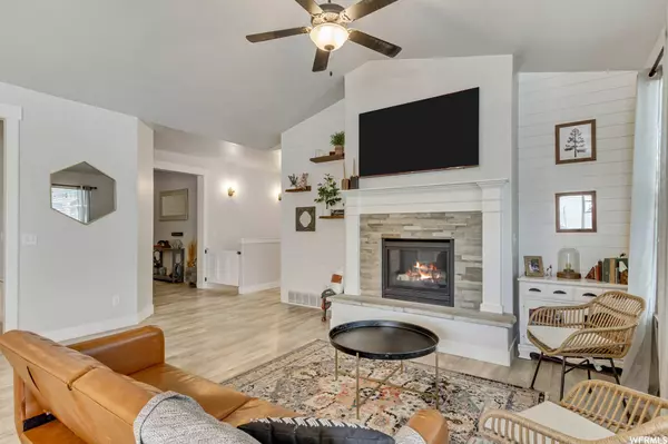 206 E CHRISTLEY LN, Elk Ridge, UT 84651