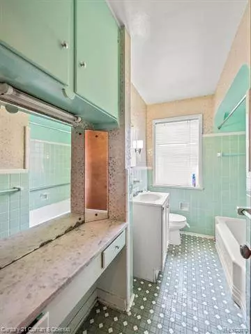 15053 STAHELIN Avenue, Detroit, MI 48223