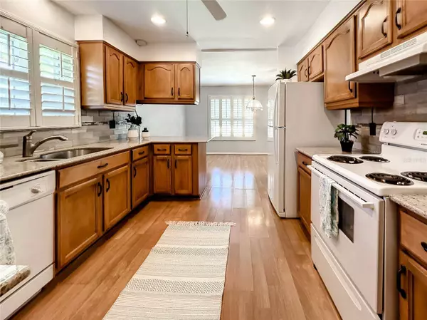 28524 TWINBROOK LN, Wesley Chapel, FL 33543