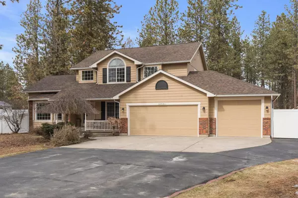 12531 W Eaglewood Ct, Nine Mile Falls, WA 99026