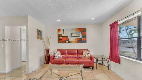 30365 SW 152nd Ct, Homestead, FL 33033