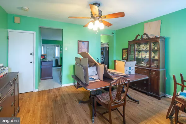 7036 CRESHEIM RD, Philadelphia, PA 19119