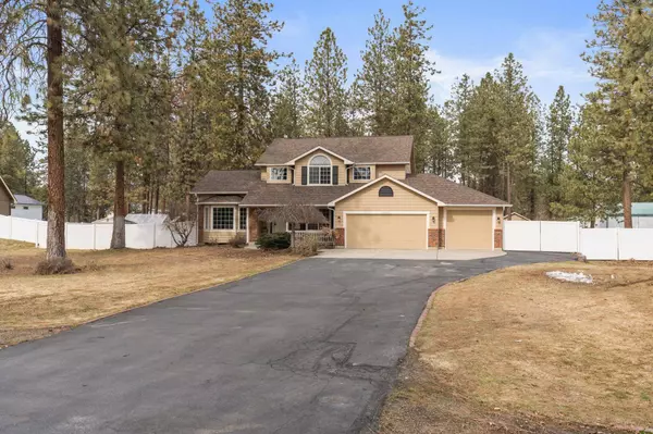 12531 W Eaglewood Ct, Nine Mile Falls, WA 99026