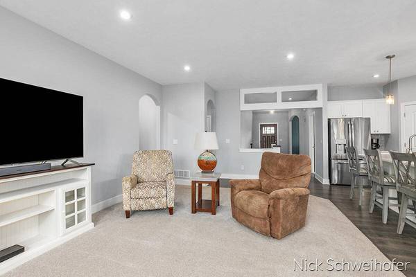 3052 Brayridge Drive, Jenison, MI 49428