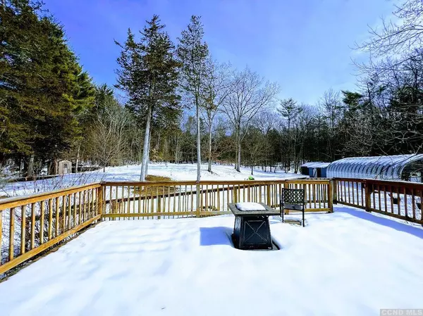 78 Sugar Loaf RD, Earlton, NY 12058