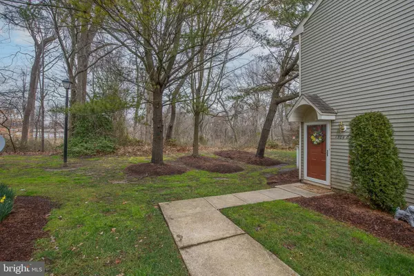 1304-B YARMOUTH LN, Mount Laurel, NJ 08054