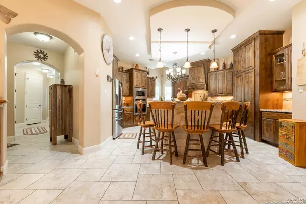 105 Eden Crossing, Adkins, TX 78101