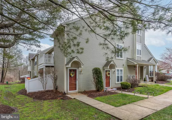 1304-B YARMOUTH LN, Mount Laurel, NJ 08054