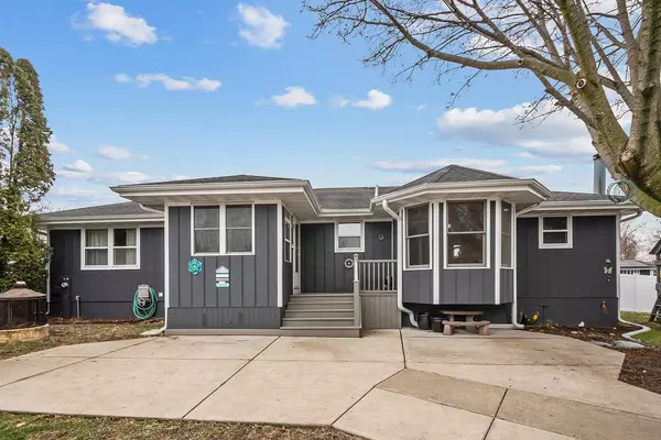 2817 Wake Island DR, Joliet, IL 60435