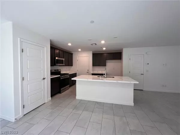 323 Bay Village Place, Henderson, NV 89011