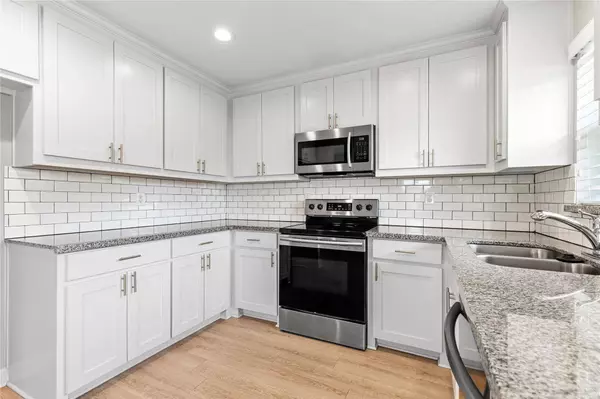 1700 W College Street, Sherman, TX 75092