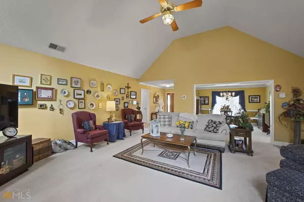 110 Ashford DR, Tyrone, GA 30290