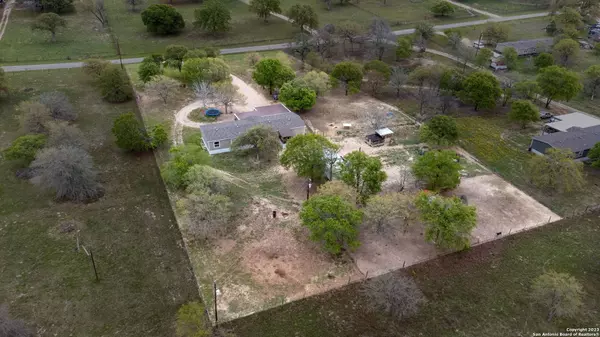 234 Quail Dr, La Vernia, TX 78121