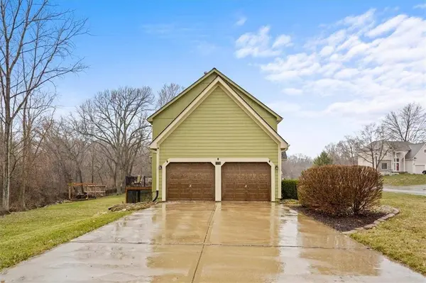 3118 Canaan Valley DR, Kansas City, KS 66109