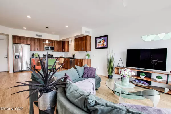 808 E Park Modern Drive, Tucson, AZ 85719