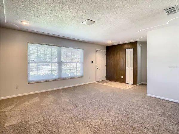 1833 GARWOOD DR, Orlando, FL 32822