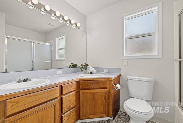 4207 S Danridge Ave, Boise, ID 83716