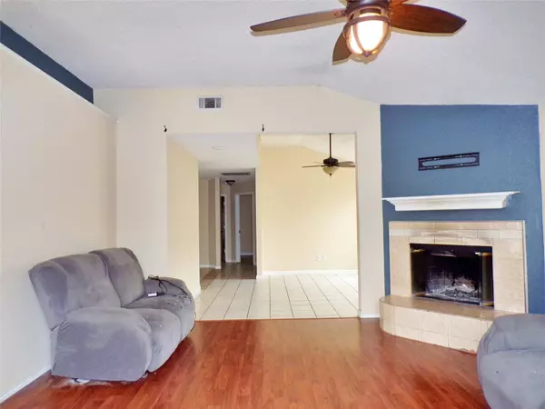 10261 Westward Drive, Fort Worth, TX 76108