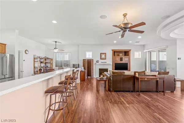 10574 Regal Stallion Avenue, Las Vegas, NV 89135