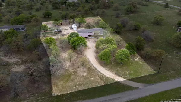 234 Quail Dr, La Vernia, TX 78121