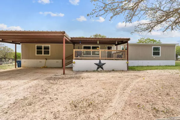 234 Quail Dr, La Vernia, TX 78121