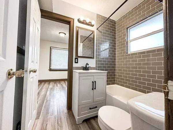 614 E Rich Ave, Spokane, WA 99207