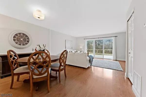 604 Red Crest Ln, Branchburg Twp., NJ 08876