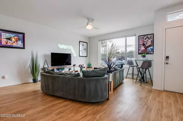 808 E Park Modern Drive, Tucson, AZ 85719