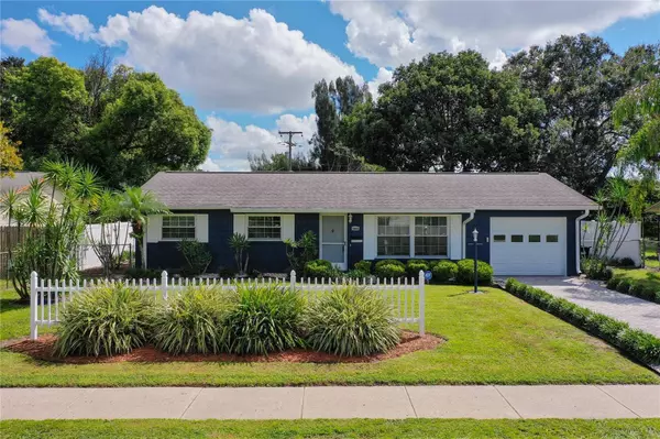 1833 GARWOOD DR, Orlando, FL 32822