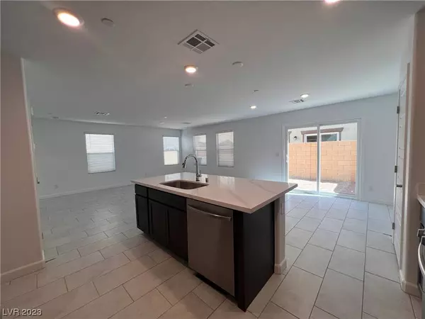 323 Bay Village Place, Henderson, NV 89011